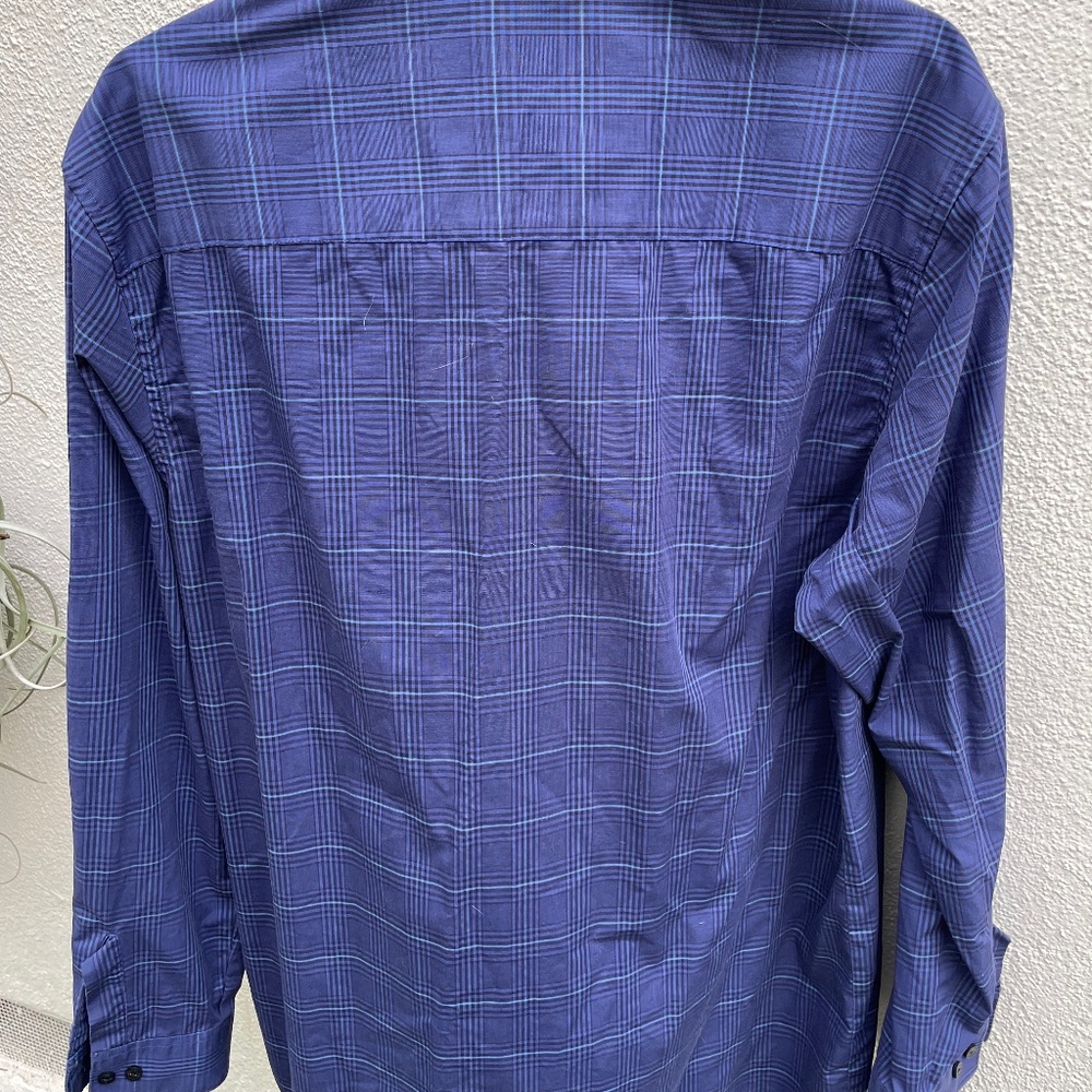 Kenneth Cole Reaction slim fit long sleeve, button down shirt - Men's Large - Picture 2 of 11